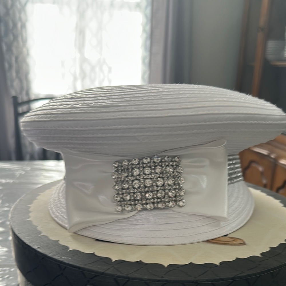 Elegant White Women's Hat with Rhinestone Detail